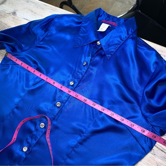 NWOT MOJO U.S.A. Silky Satin Button Down Dress Shirt - Picture 5 of 10